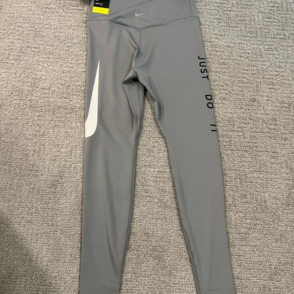 Nike Women's 7/8 Swoosh Running Leggings - DB4374-073 - Medium